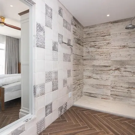 Altido Ocean View Apts With Pool And Parking
